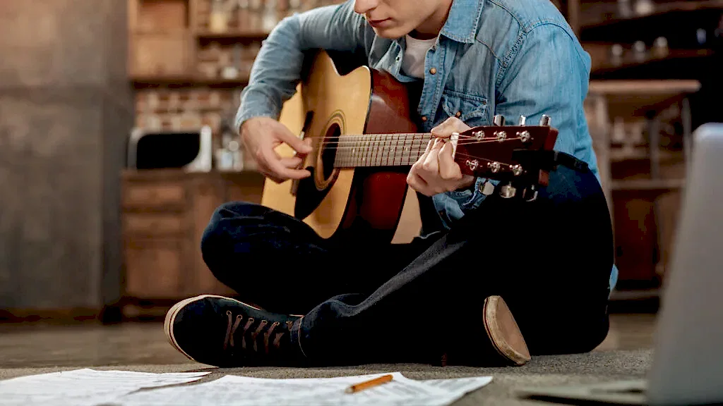 Profesyonel Gitar Eğitimi Nasıl Olmalıdır?